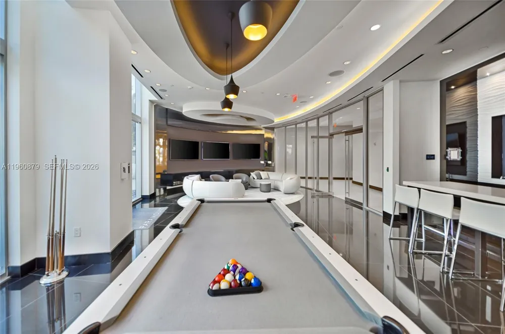 851 NE 1st Ave #204 Miami, FL 33132