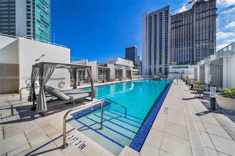 851 NE 1st Ave #204 Miami, FL 33132