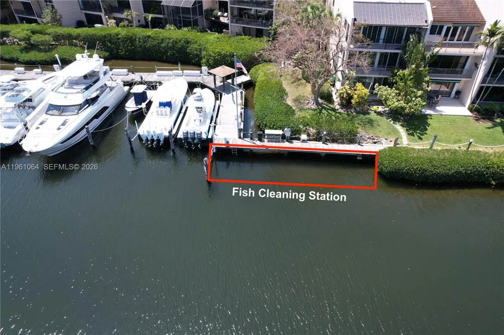 6200 SW 152nd St Palmetto Bay, FL 33157