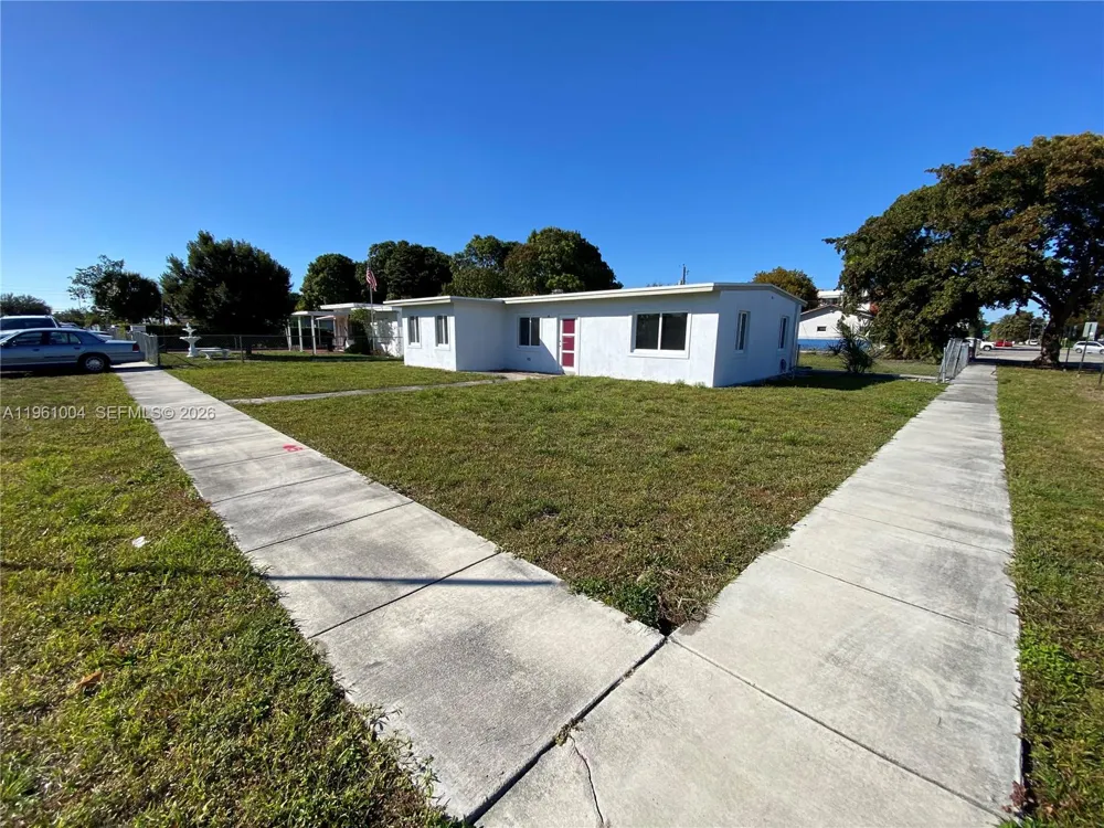 691 E 48th St Hialeah, FL 33013