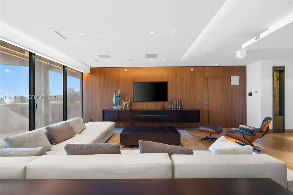 9999 Collins Ave #3E Bal Harbour, FL 33154