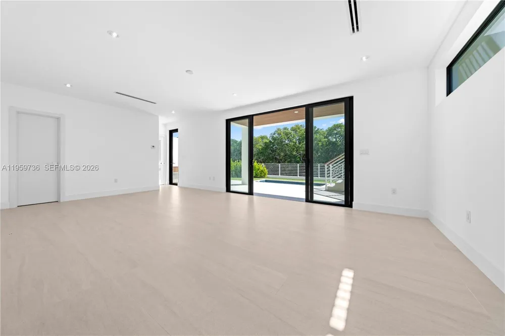 124 Orchid St Plantation Key, FL 33070
