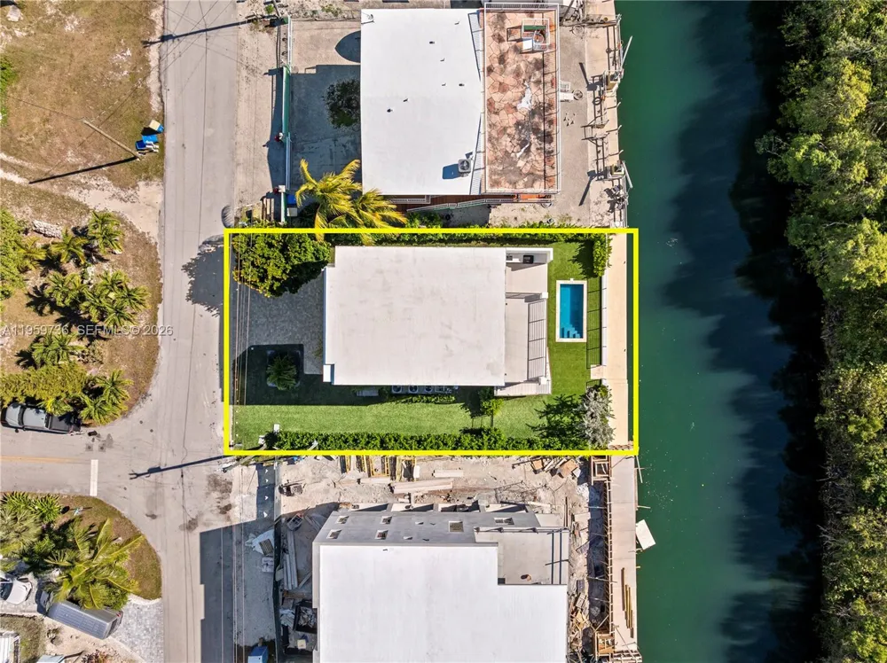 124 Orchid St Plantation Key, FL 33070
