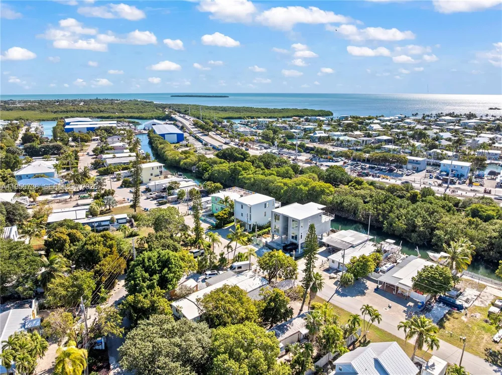 124 Orchid St Plantation Key, FL 33070