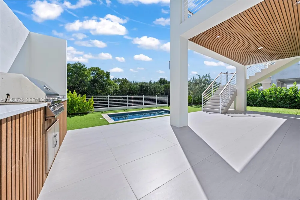 124 Orchid St Plantation Key, FL 33070