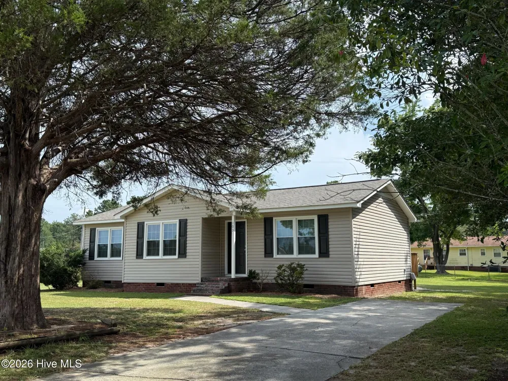 103 Ellenton Avenue Hamlet, NC 28345