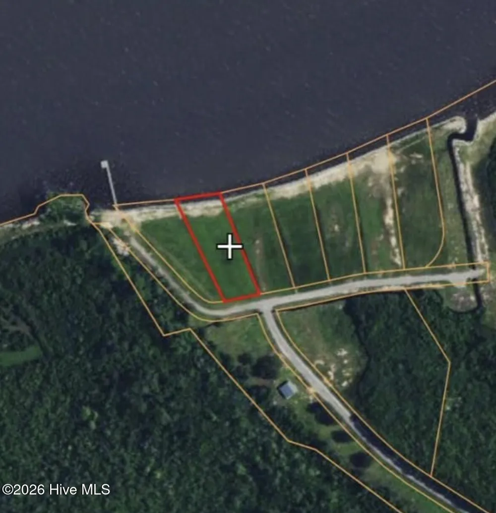 98 Shifting Sands Road Columbia, NC 27925