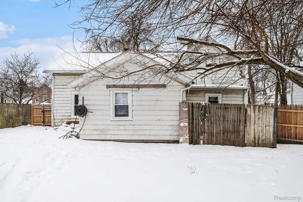 714 W 8TH STREET Monroe City, MI 48161