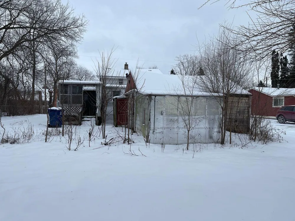 320 Lutzke Road Thomas Township, MI 48609