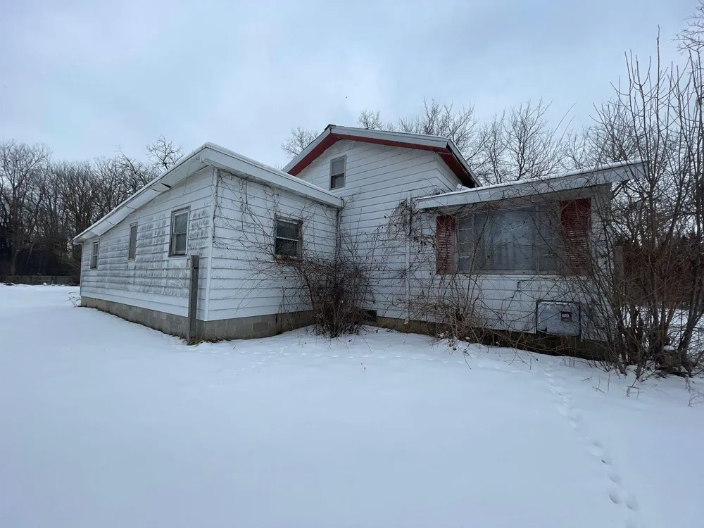 320 Lutzke Road Thomas Township, MI 48609