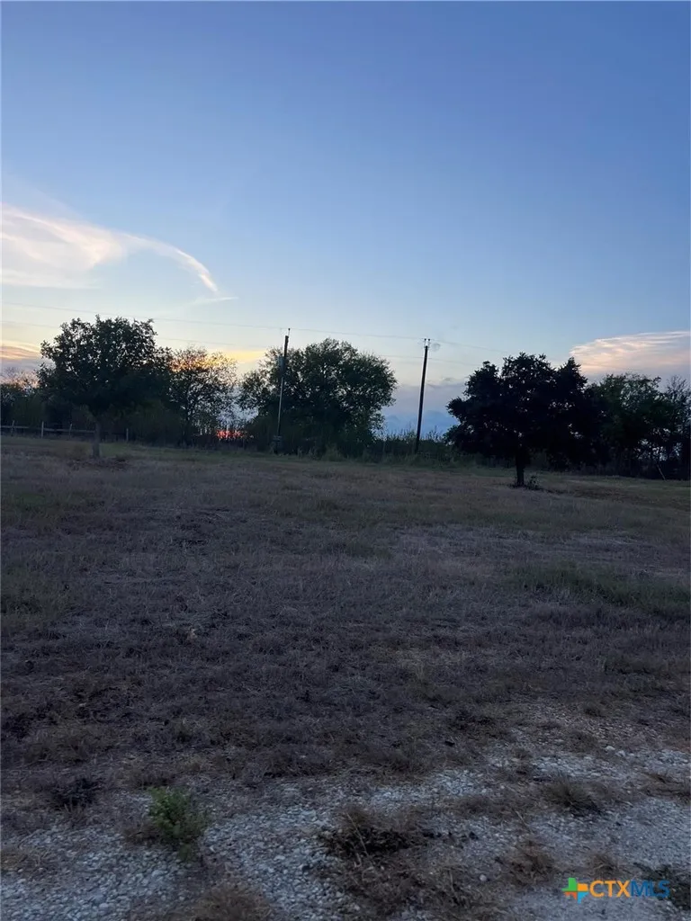 2 Horseshoe Drive Gonzales, TX 78629