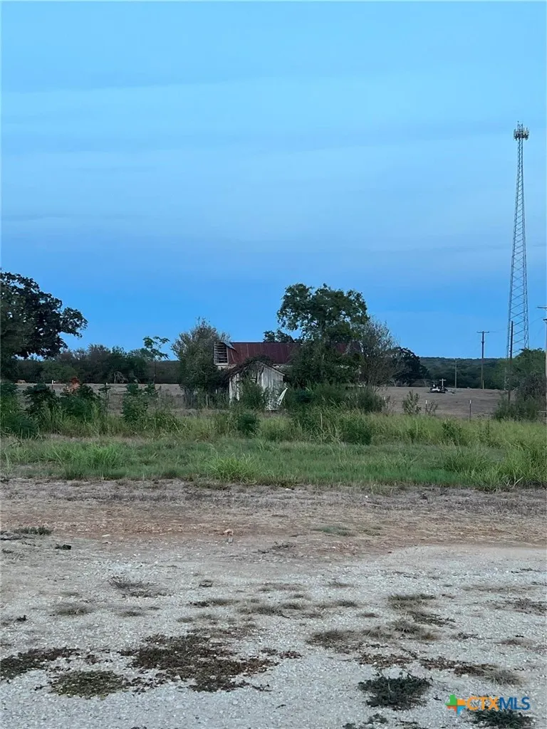 2 Horseshoe Drive Gonzales, TX 78629
