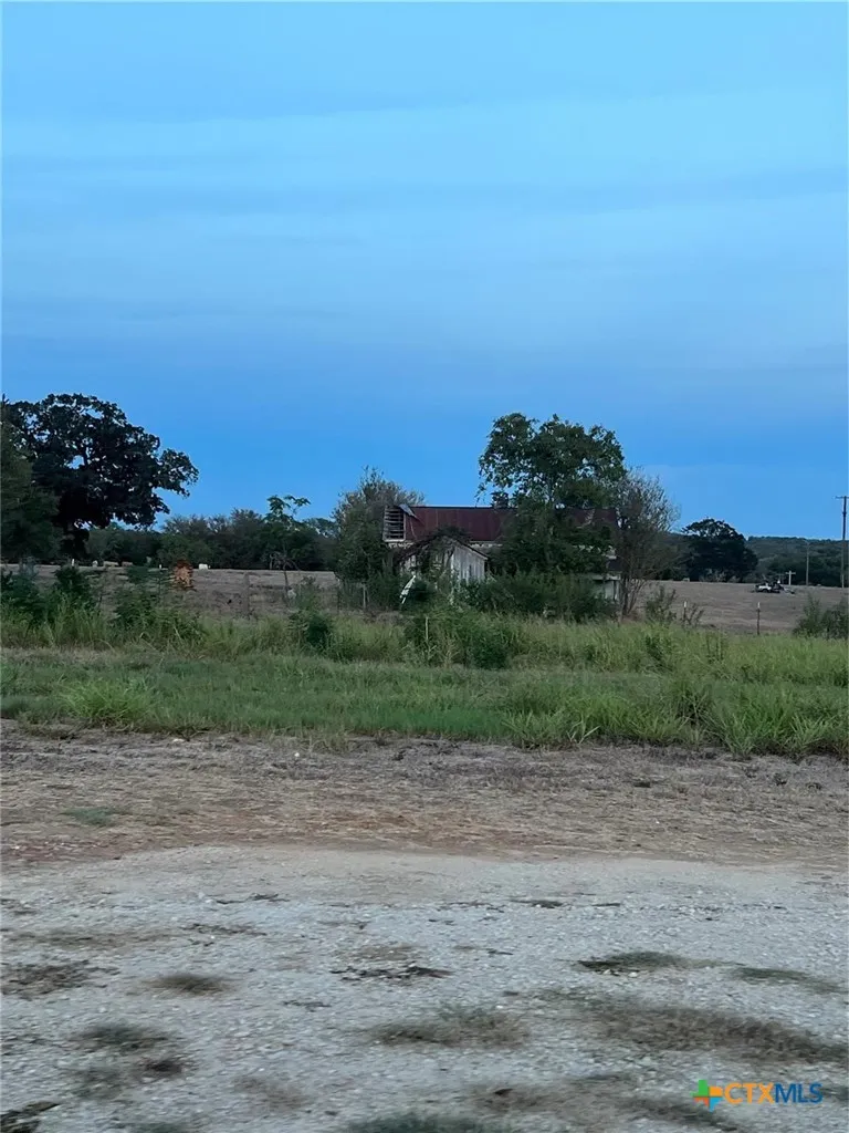 2 Horseshoe Drive Gonzales, TX 78629