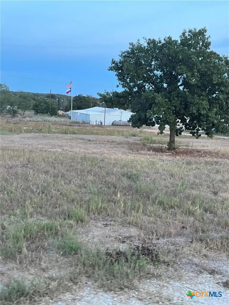 2 Horseshoe Drive Gonzales, TX 78629