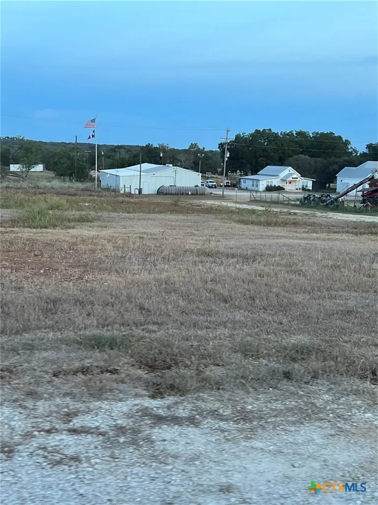 2 Horseshoe Drive Gonzales, TX 78629