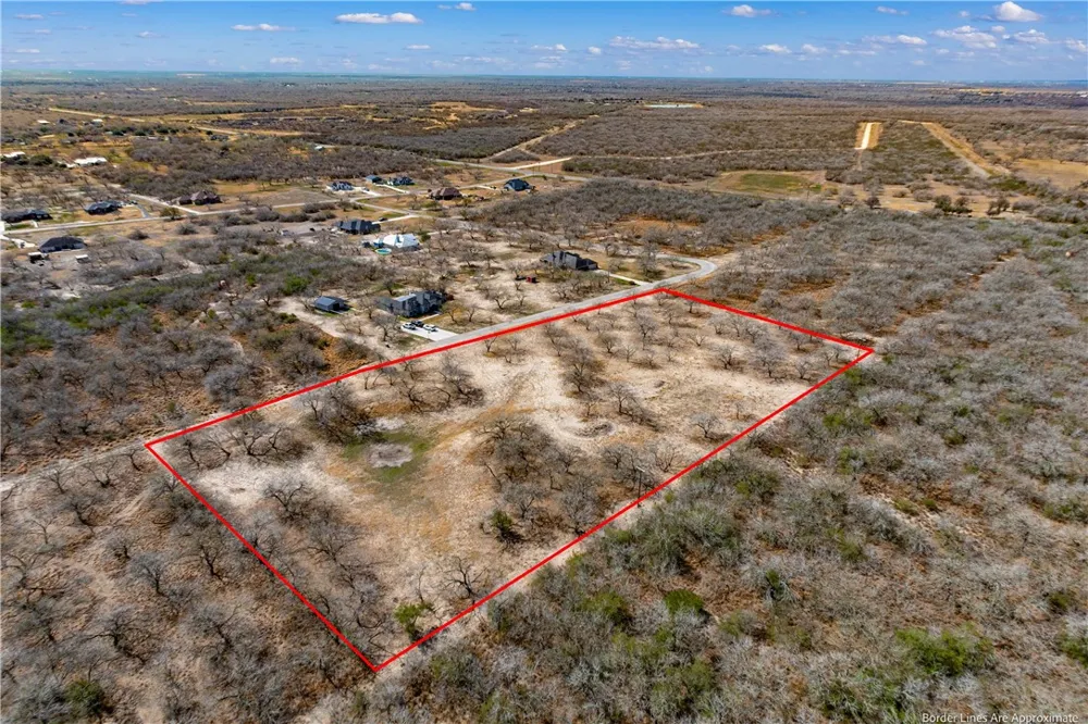 53 Sunny Vale Mathis, TX 78368