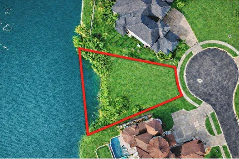 7650 Kings Lake Circle