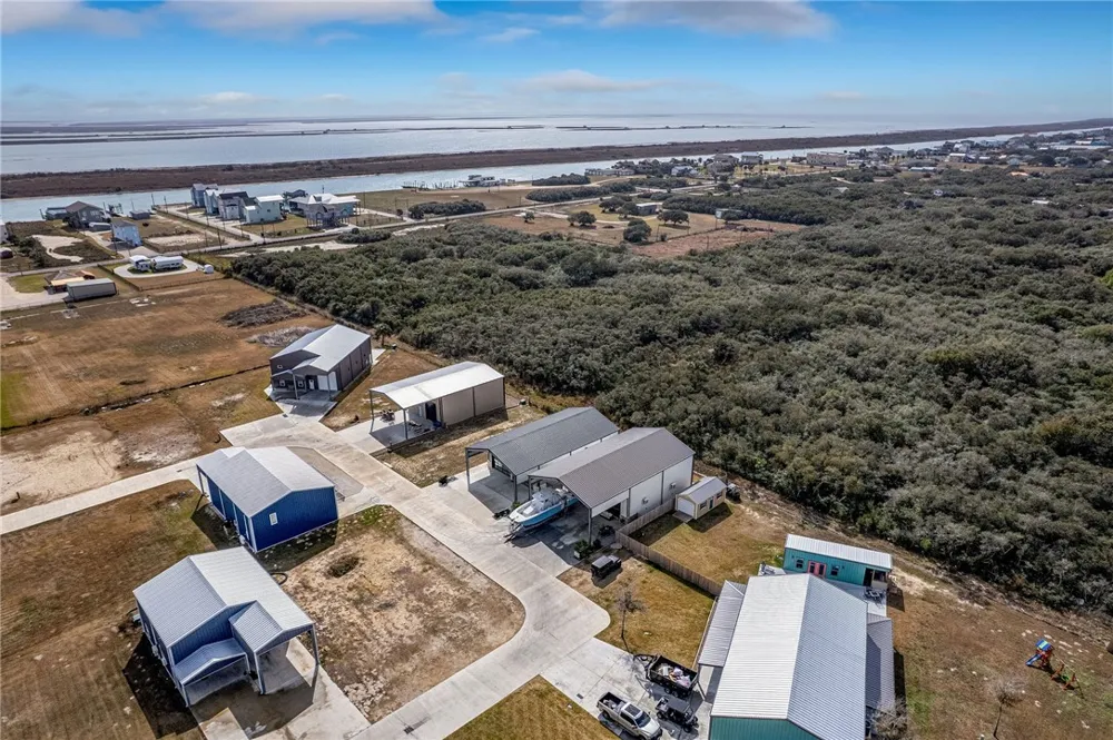 82 Circle Hook Port O'Connor, TX 77982