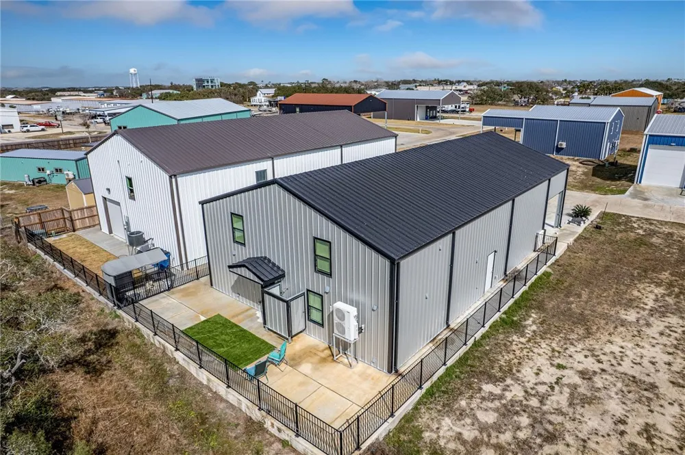 82 Circle Hook Port O'Connor, TX 77982