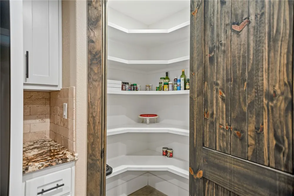 82 Circle Hook Port O'Connor, TX 77982