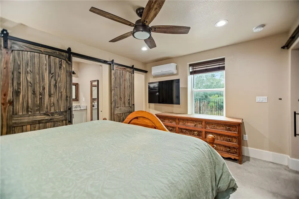 82 Circle Hook Port O'Connor, TX 77982