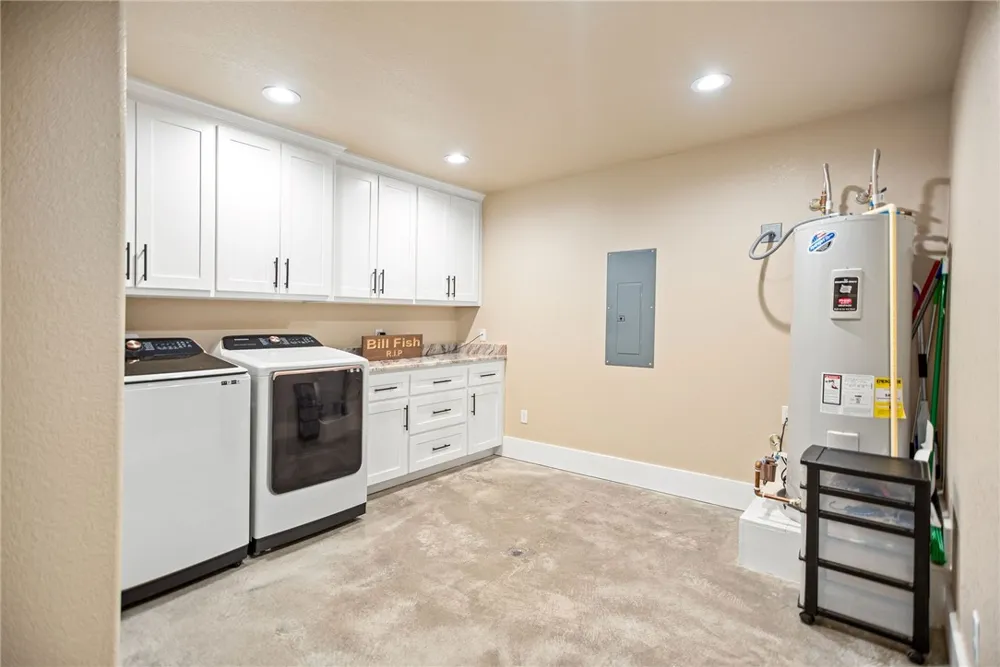 82 Circle Hook Port O'Connor, TX 77982