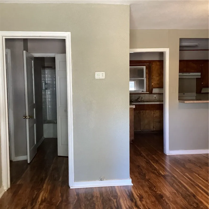 1112 E 4th Street Alice, TX 78332