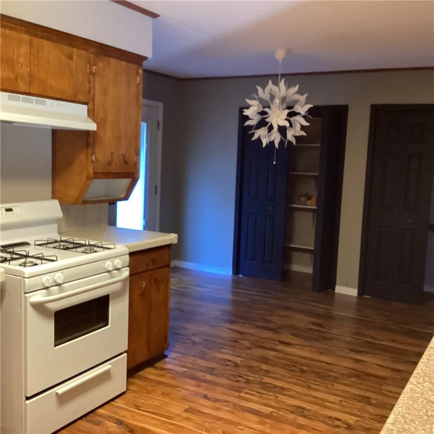 1112 E 4th Street Alice, TX 78332