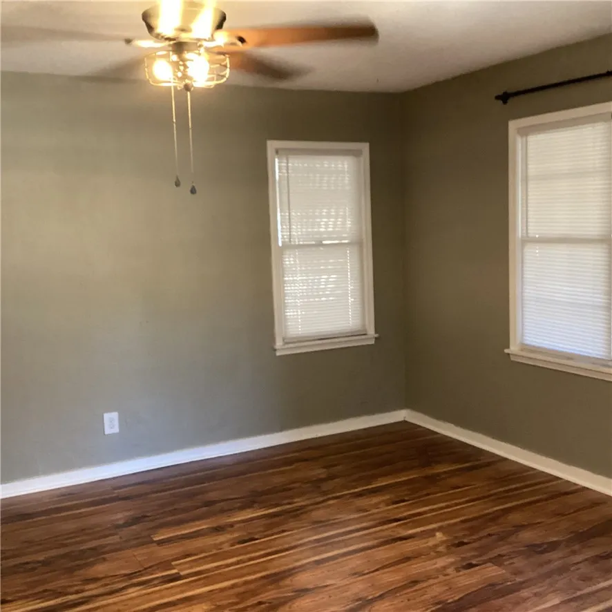 1112 E 4th Street Alice, TX 78332