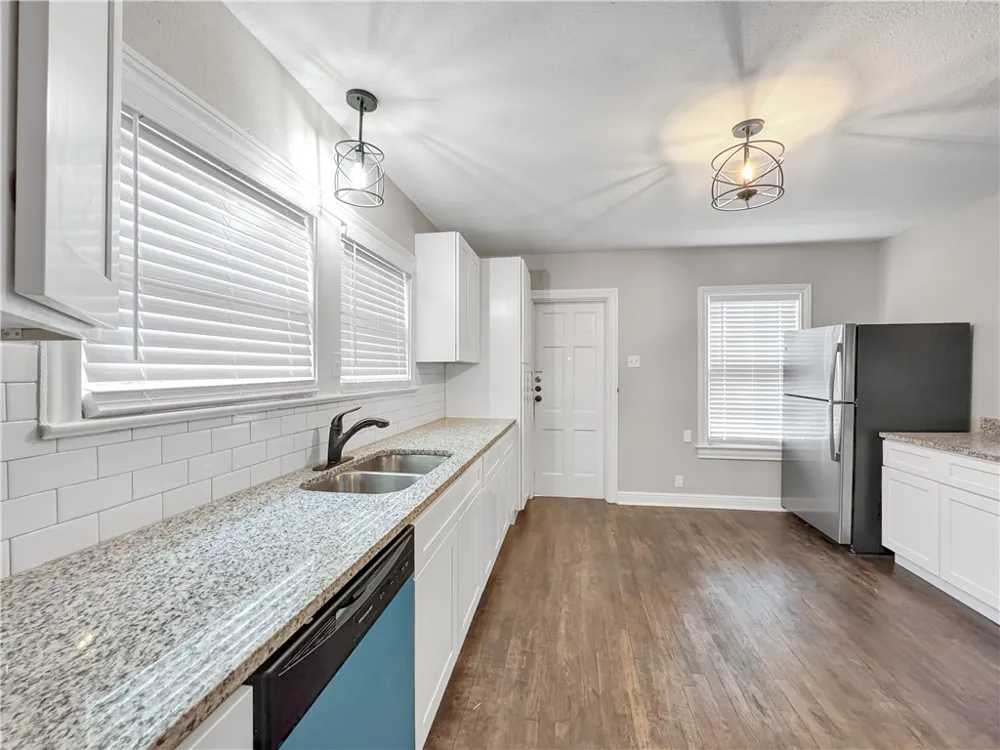 325 Louisiana Avenue Corpus Christi, TX 78404