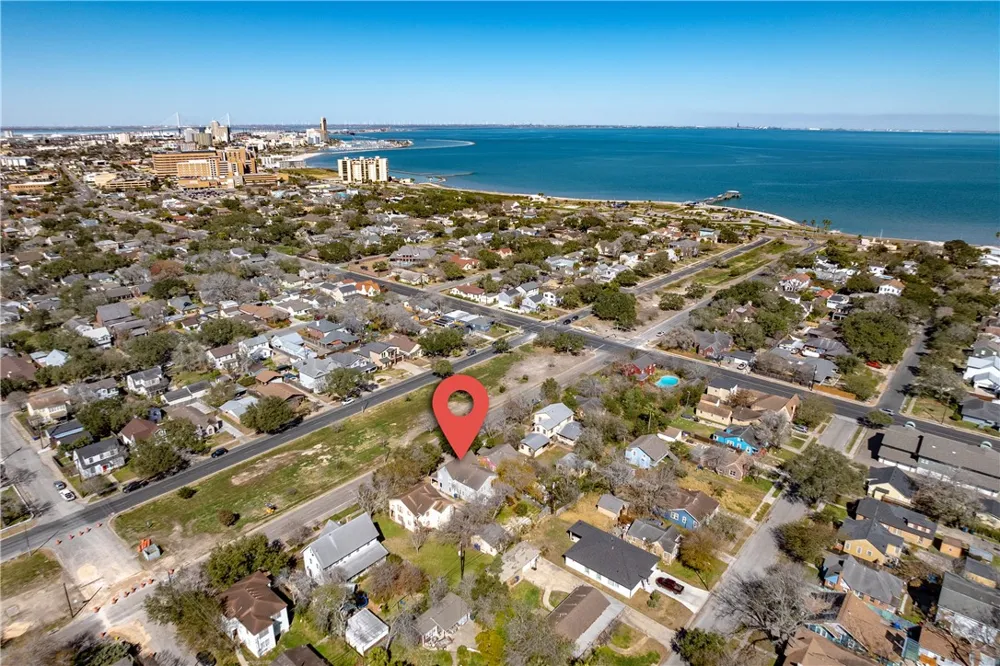 325 Louisiana Avenue Corpus Christi, TX 78404
