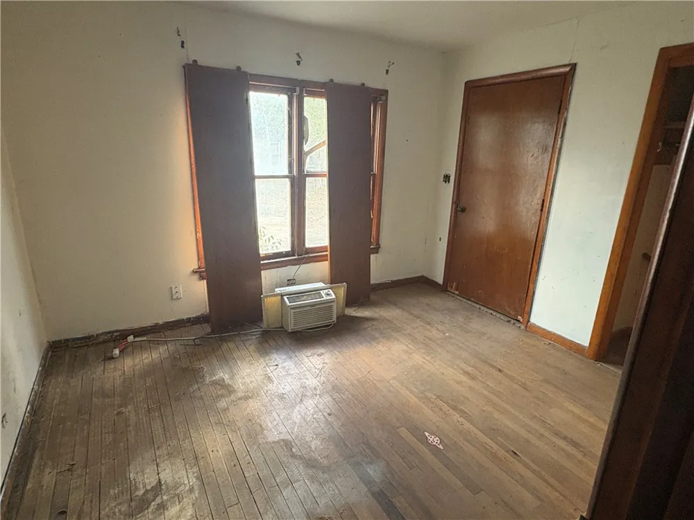 104 Charles Street S George West, TX 78022