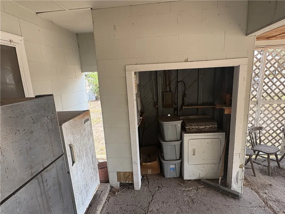 104 Charles Street S George West, TX 78022