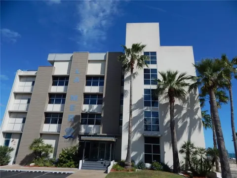 520 S Chaparral Street #204