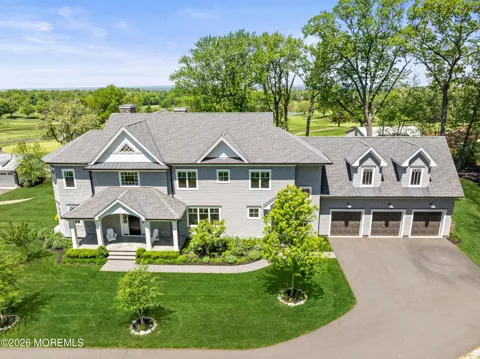 11 Beacon Hill Road