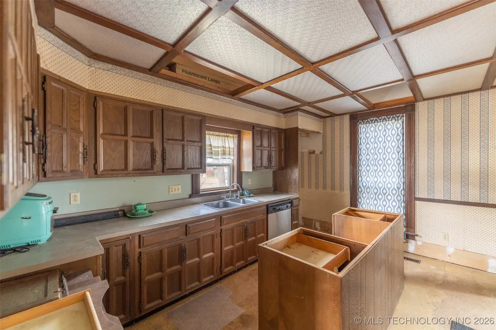 303 Smith Vinita, OK 74301