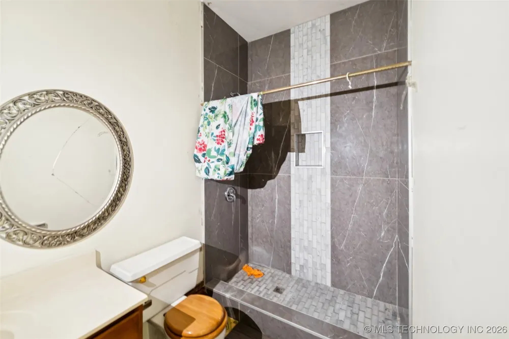 303 Smith Vinita, OK 74301