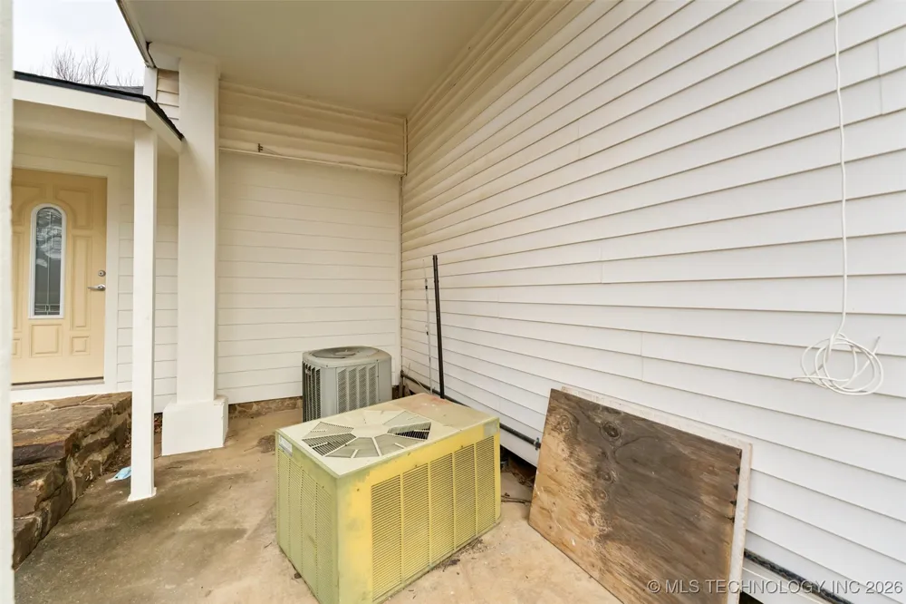 303 Smith Vinita, OK 74301