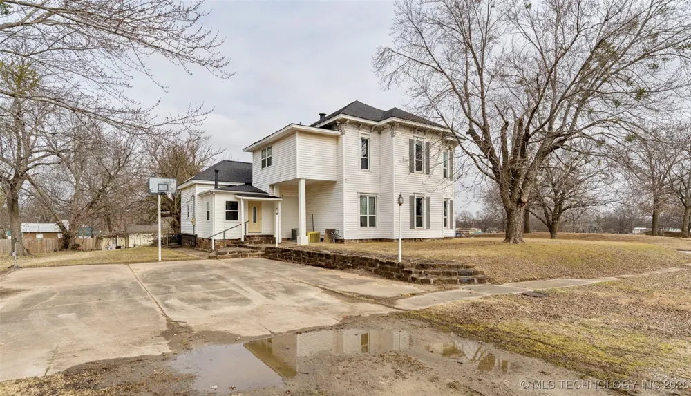 303 Smith Vinita, OK 74301