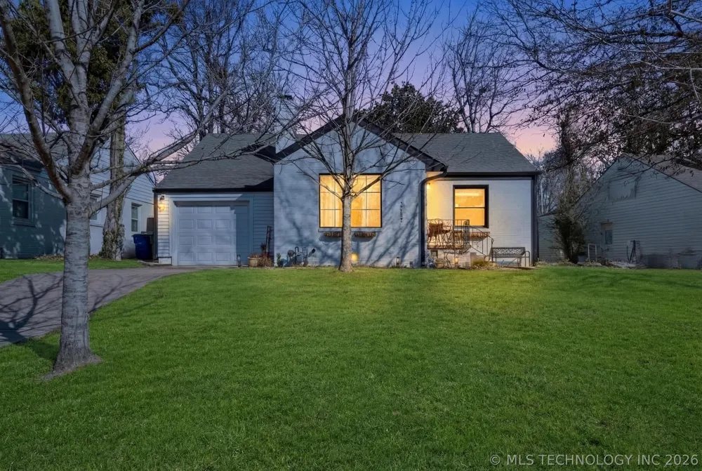 2117 S Delaware Court