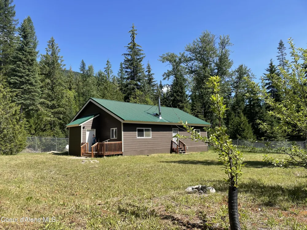 1094 Fortyniner Lane Bonners Ferry, ID 83805