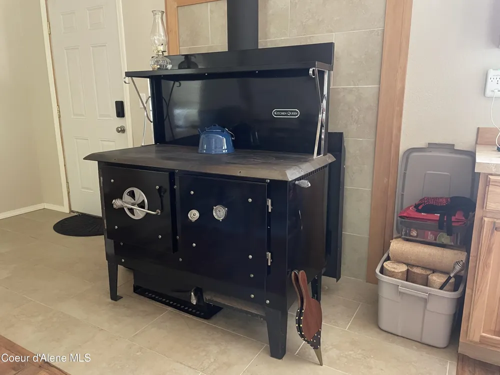 1094 Fortyniner Lane Bonners Ferry, ID 83805