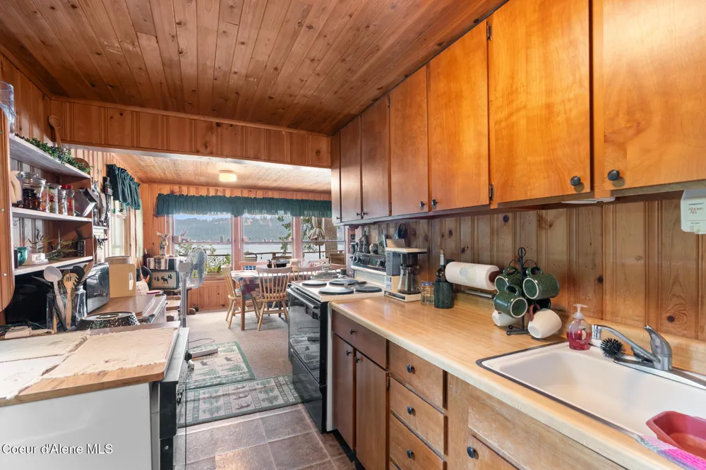 2559 W CLIFFDWELLERS DRIVE Worley, ID 83876