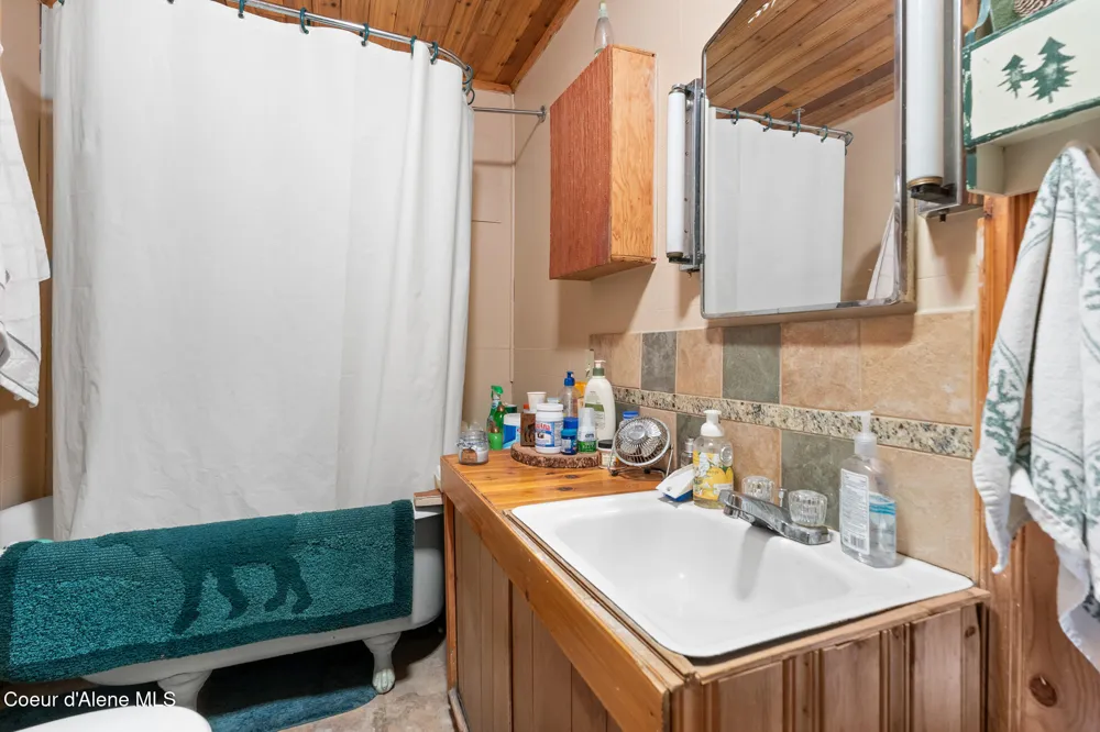 2559 W CLIFFDWELLERS DRIVE Worley, ID 83876