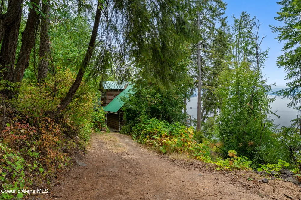 2559 W CLIFFDWELLERS DRIVE Worley, ID 83876