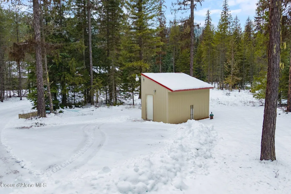 279 Tracy Lane Priest River, ID 83856