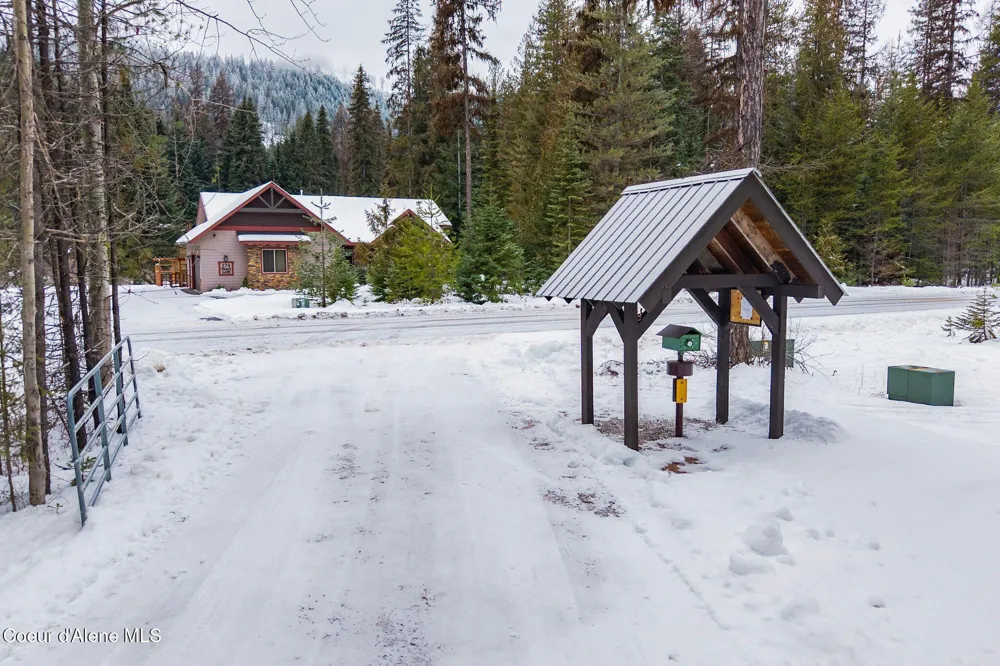 279 Tracy Lane Priest River, ID 83856