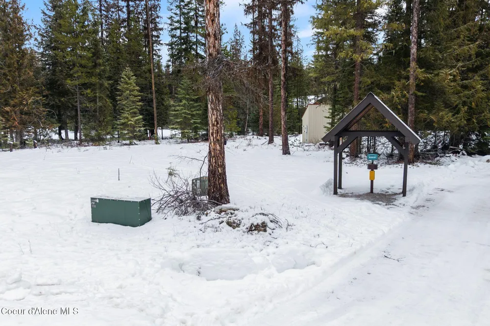 279 Tracy Lane Priest River, ID 83856