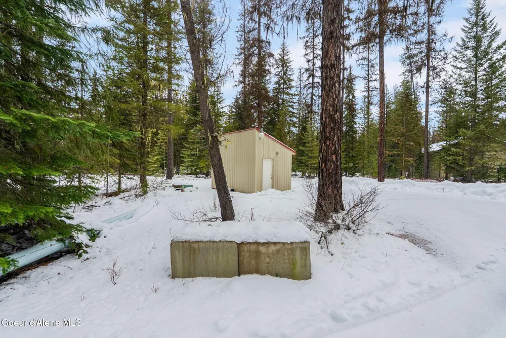 279 Tracy Lane Priest River, ID 83856