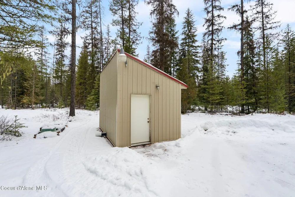 279 Tracy Lane Priest River, ID 83856